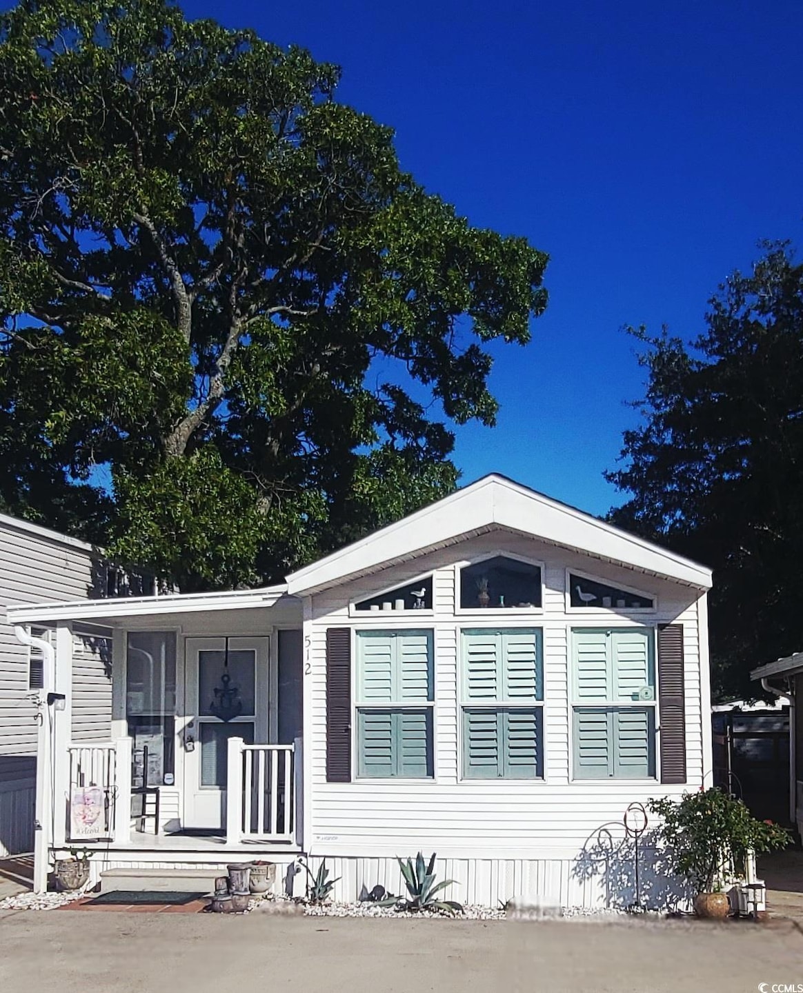 View of front of home featuring a porch