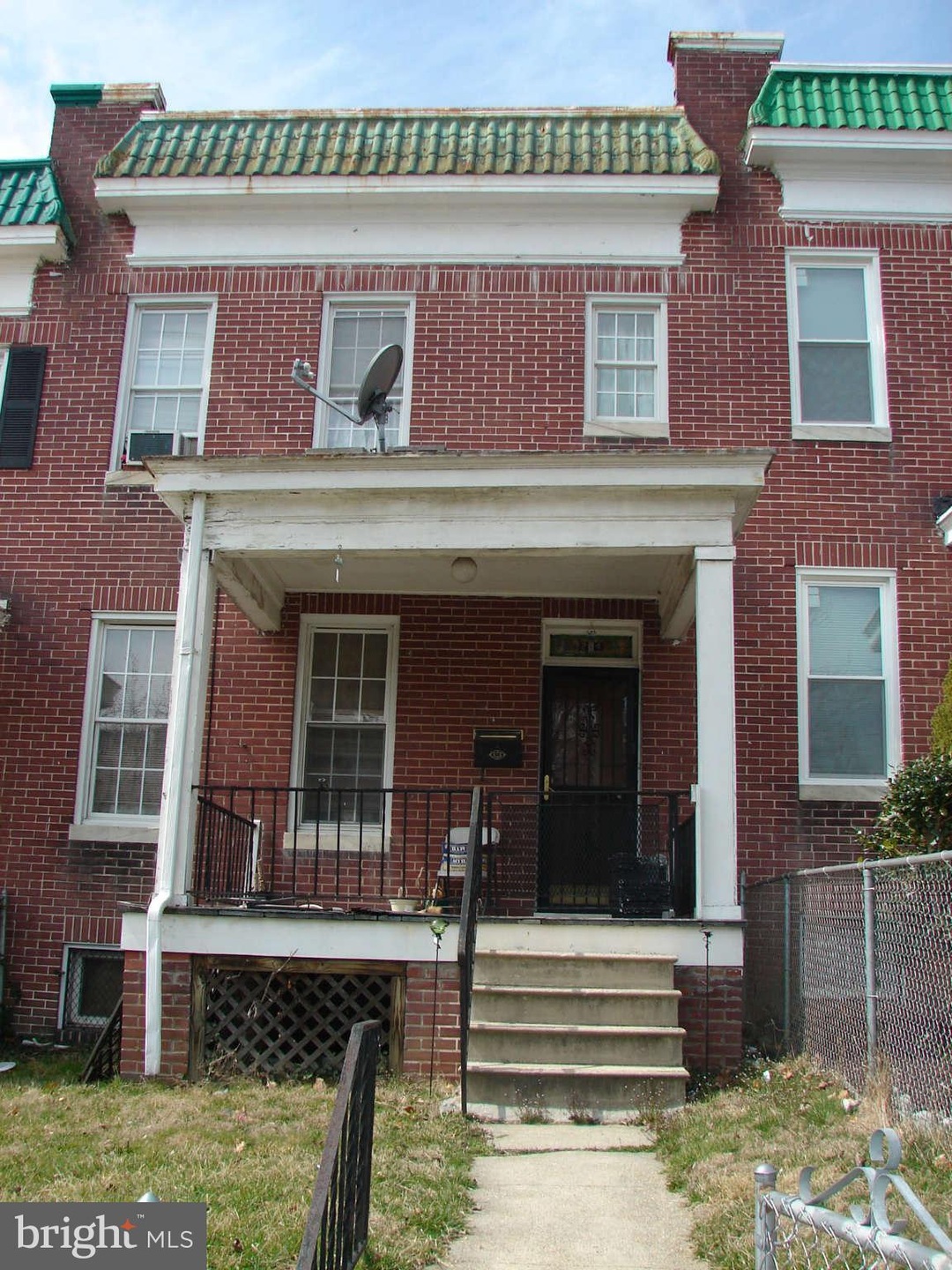 204 S Tremont Rd, Baltimore, MD 21229 - photo 1