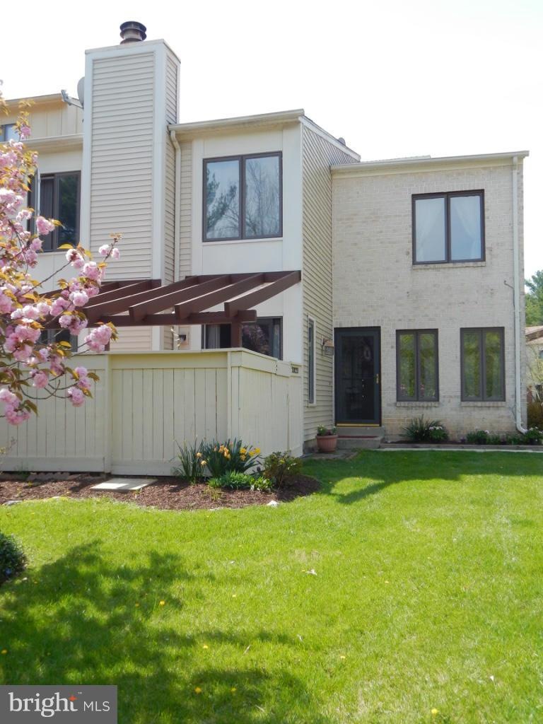 20221 Gentle Way, Montgomery Village, MD 20886 - photo 1