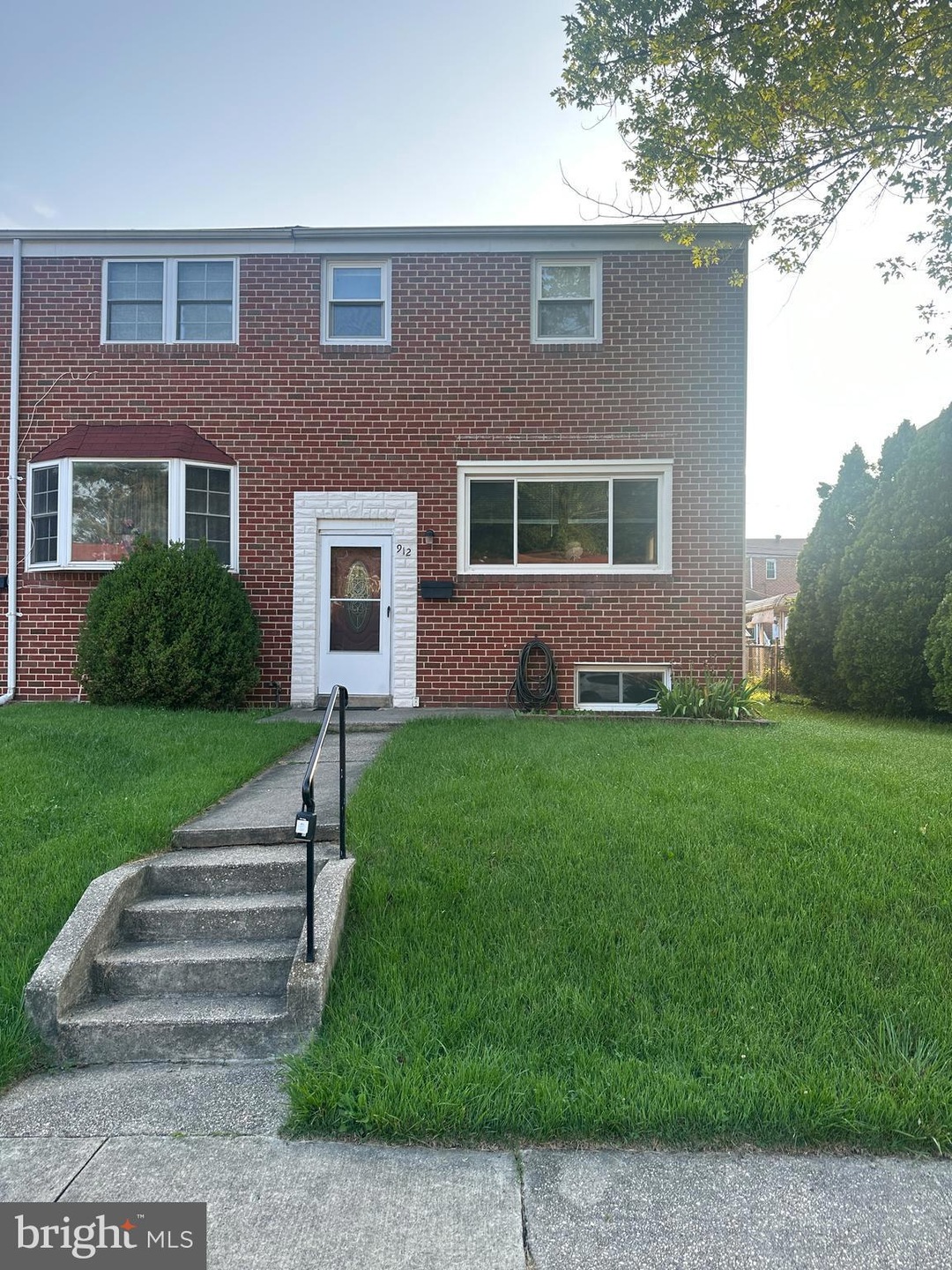 912 Circle Dr, Halethorpe, MD 21227 - photo 1