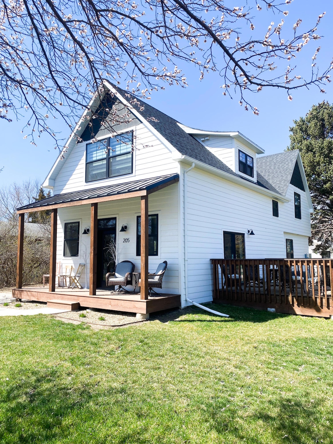 Sold $370,000