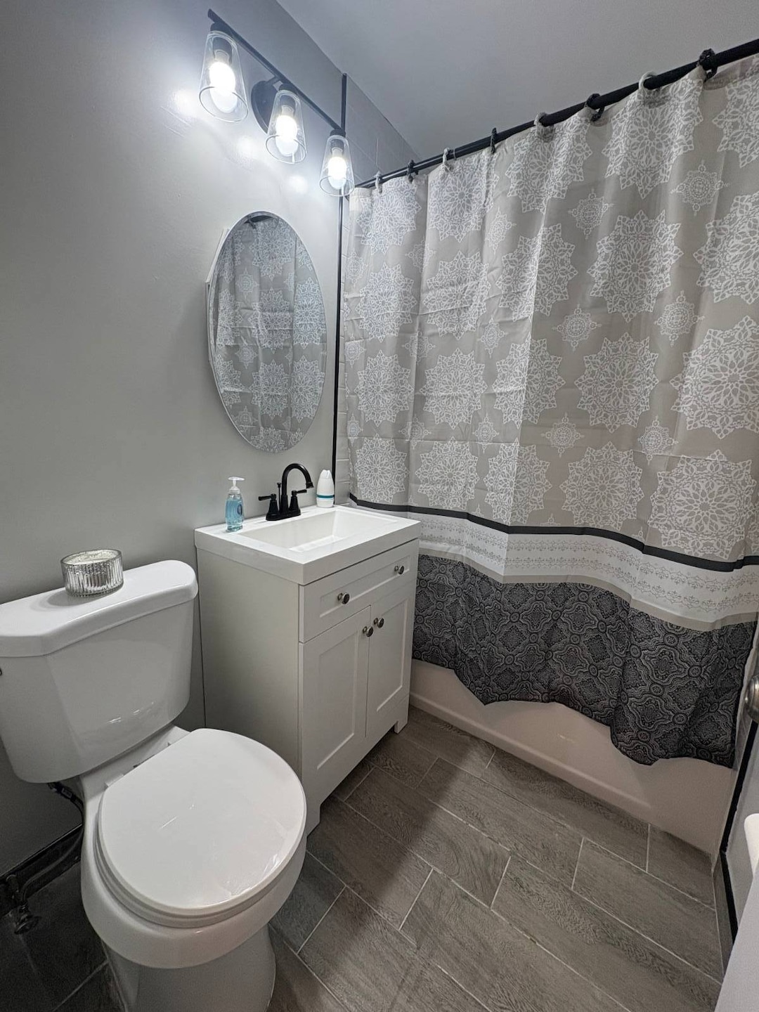 Pelham South unit 6E, Bronx, NY 10462 - photo 1