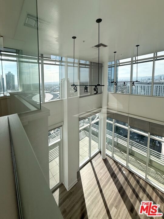 717 W Olympic Blvd unit 2605, Los Angeles, CA 90015 - photo 1