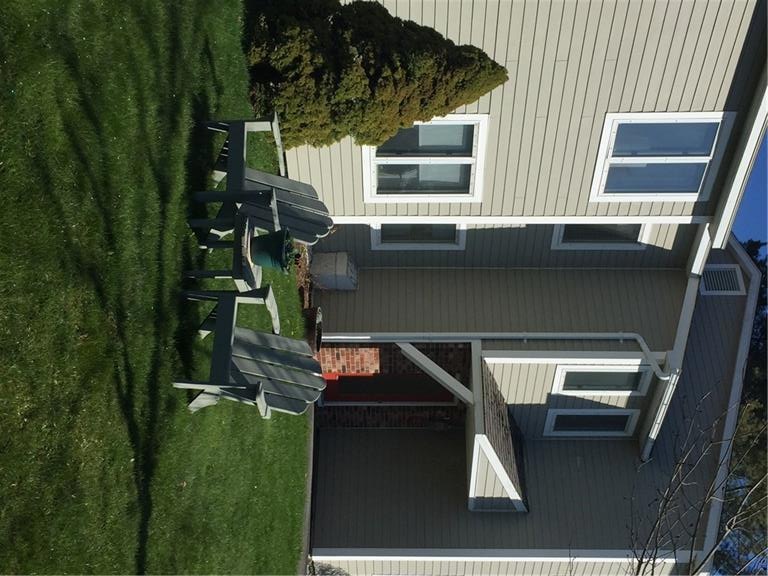 Sunny condominium unit in downtown...