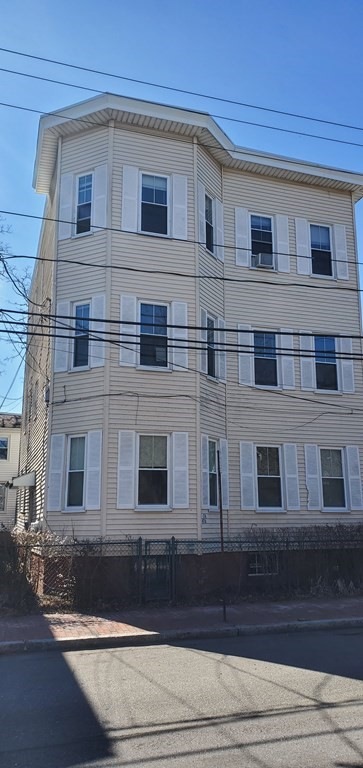 476 Franklin St unit 3, Cambridge, MA 02139 - photo 1