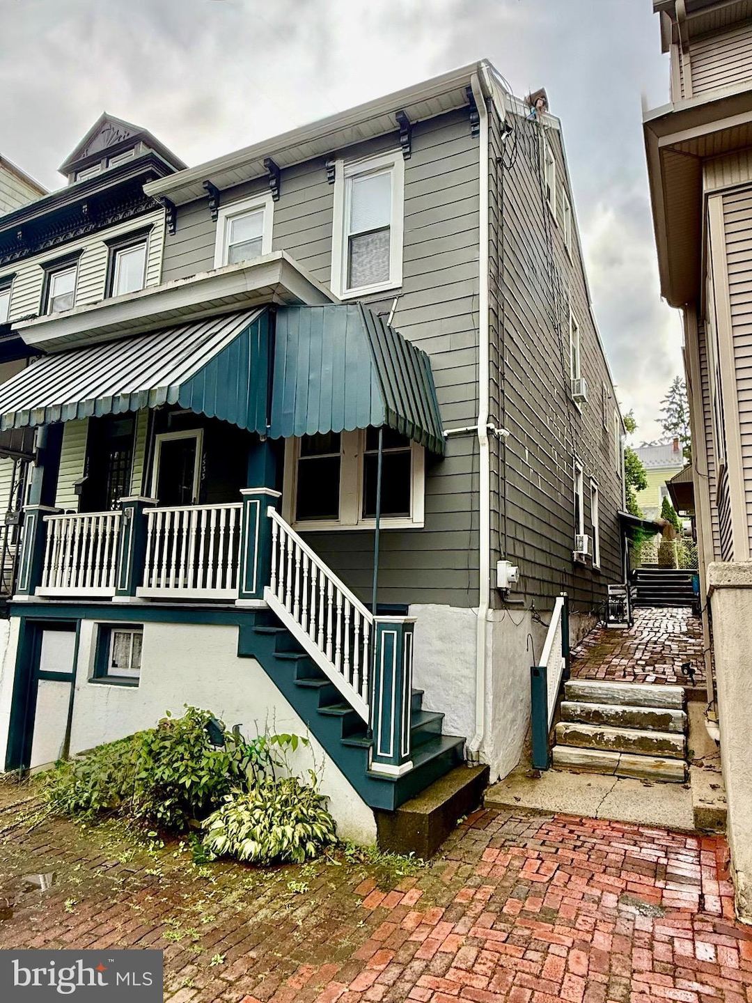 Sold $150,000 • Co-Listing Agent