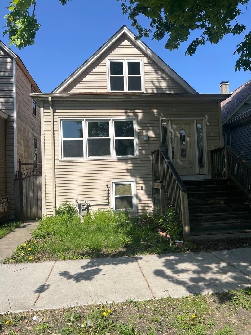 10642 S Calhoun Ave, Chicago, IL 60617 - photo 1