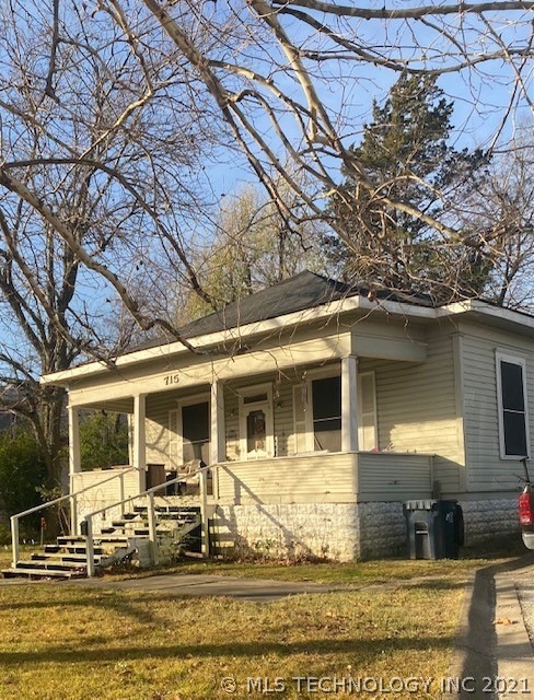 715 S Broadway Ave, Ada, OK 74820 - photo 1