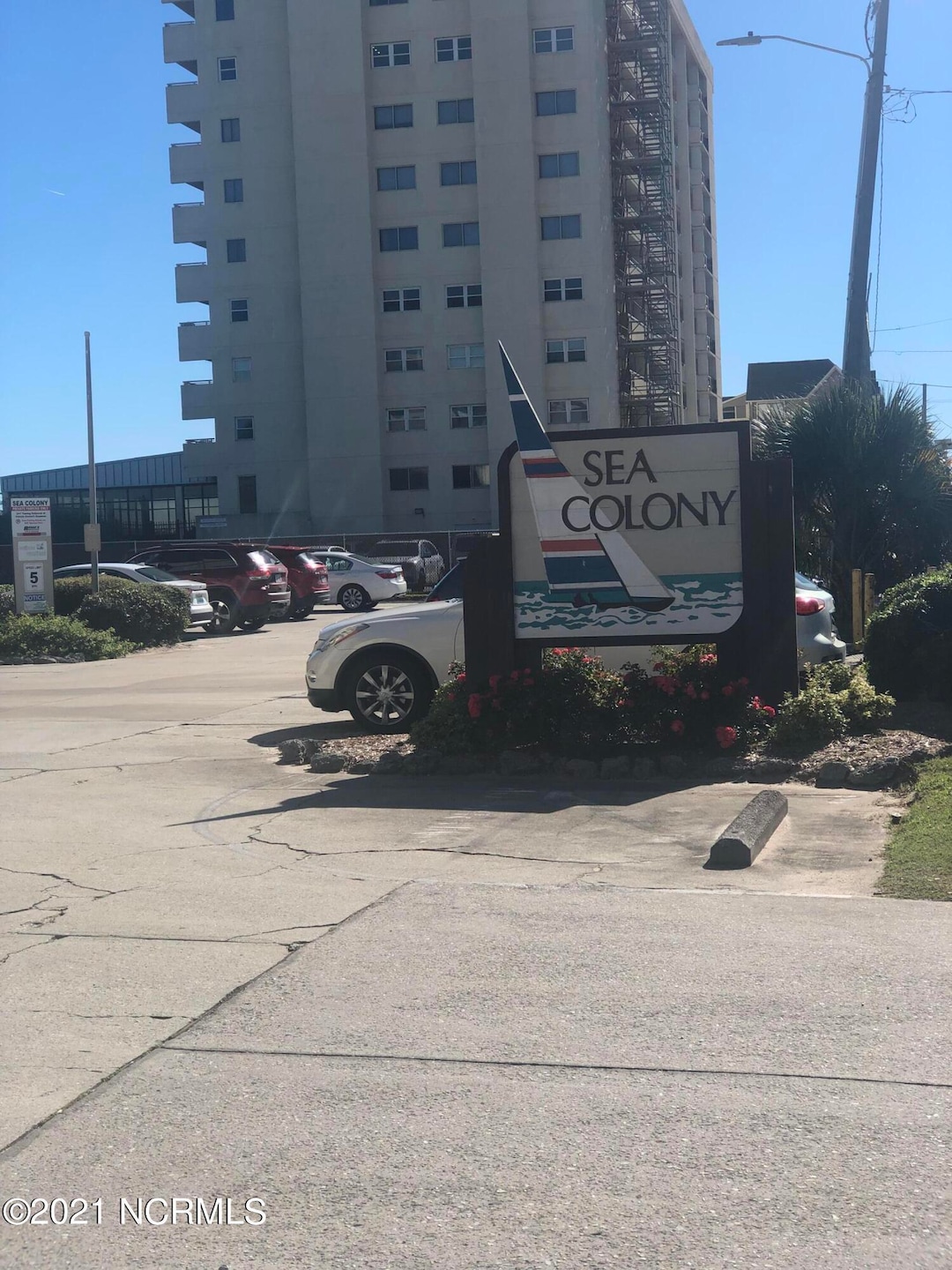 Sea Colony sign