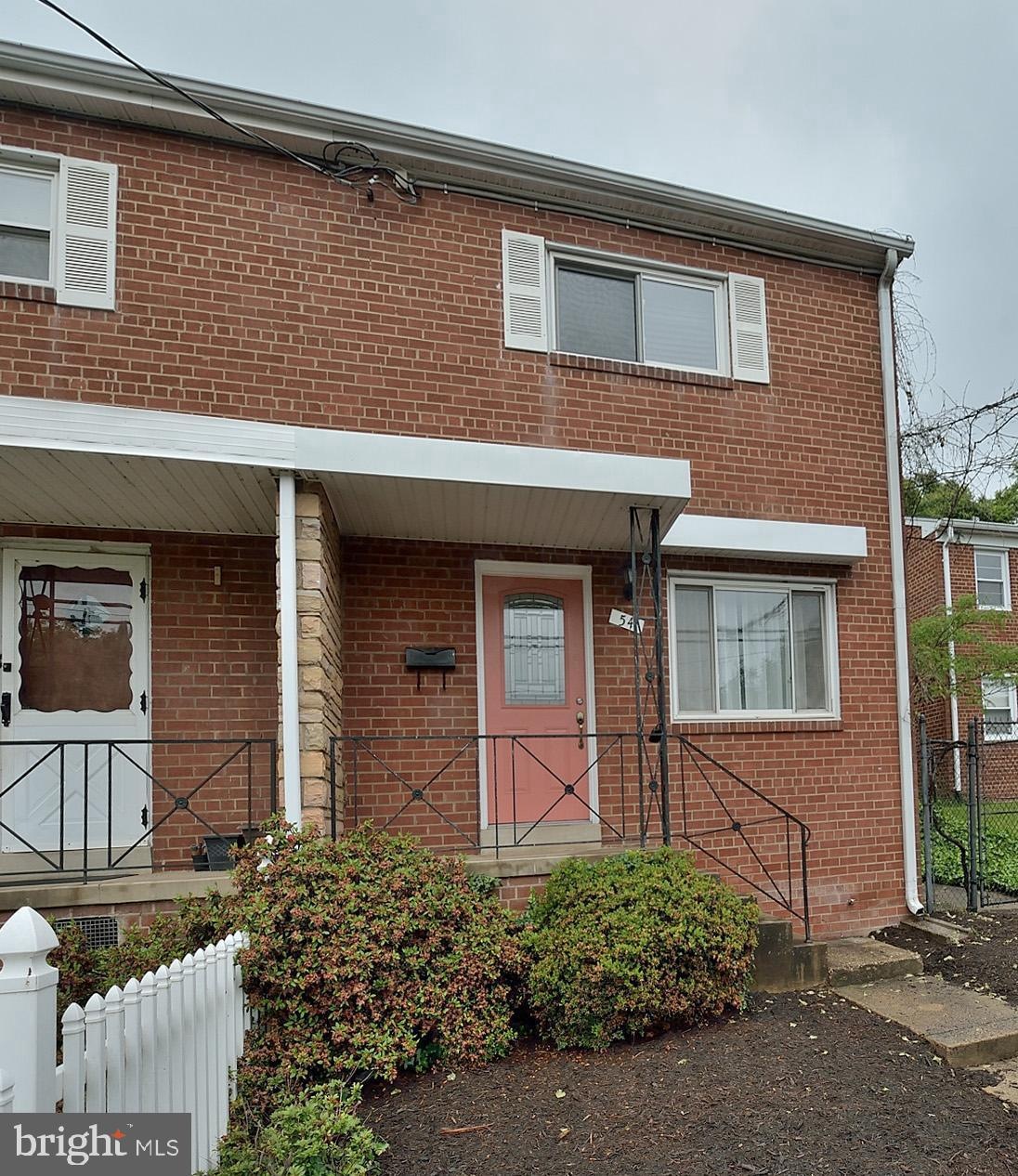 54 W Taylor Run Pkwy, Alexandria, VA 22314 - photo 1