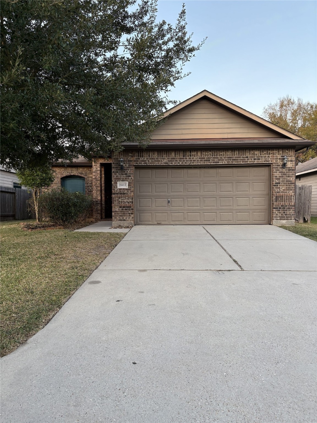 18412 Sunrise Oaks Ct, Montgomery, TX 77316 - photo 1