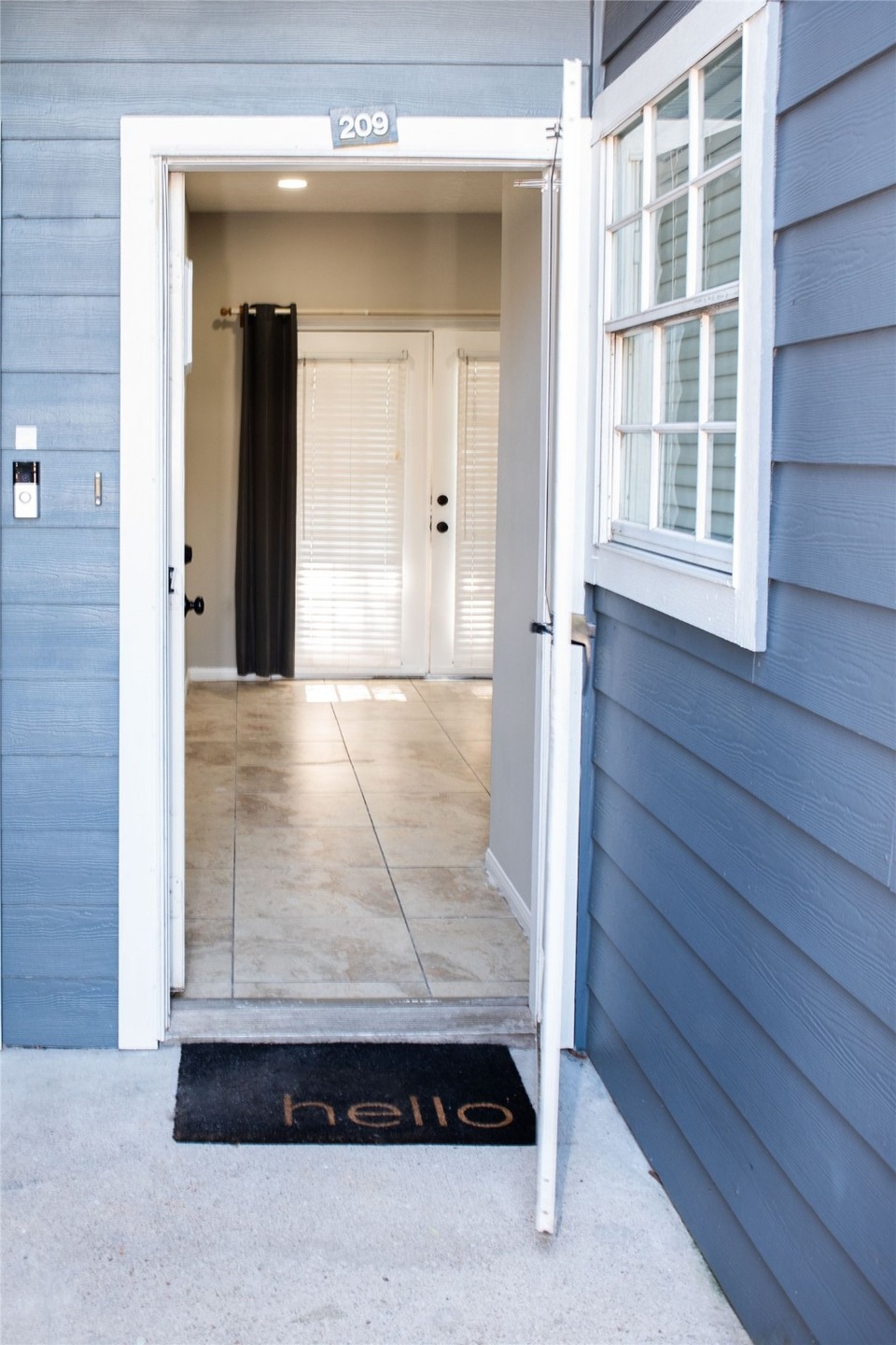 2323 Fairwind Dr unit 209, Houston, TX 77062 - photo 1