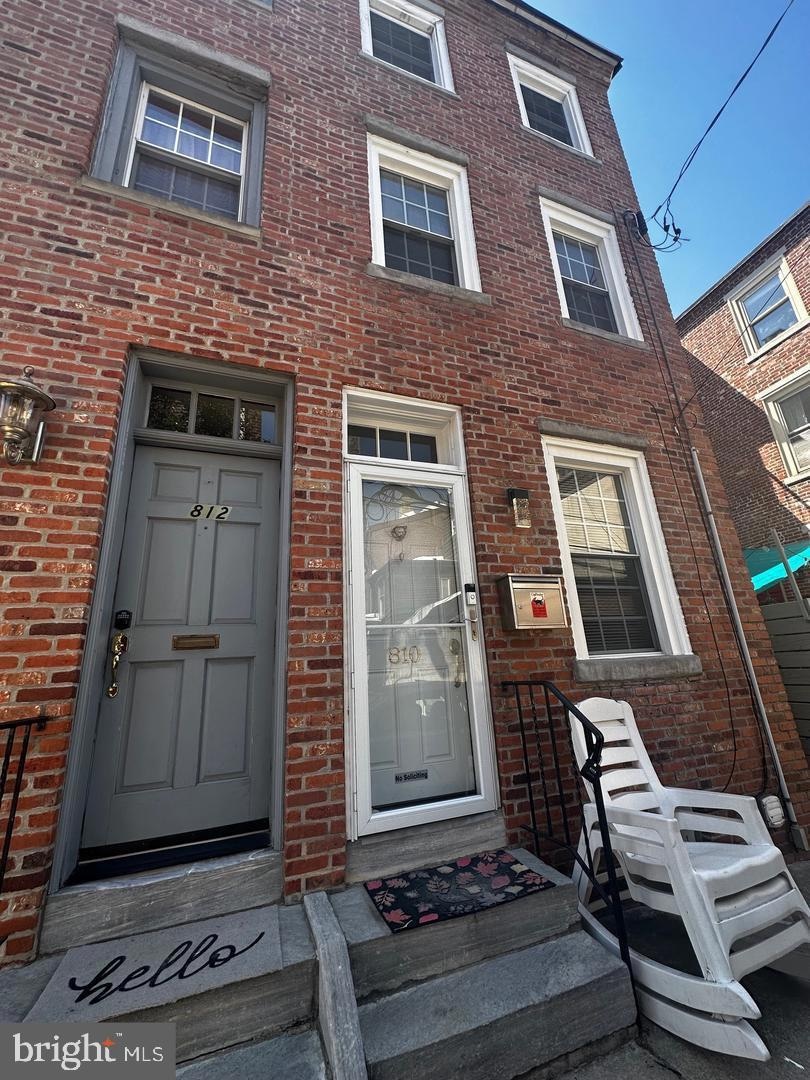 810 S Howard St, Philadelphia, PA 19147 - photo 1