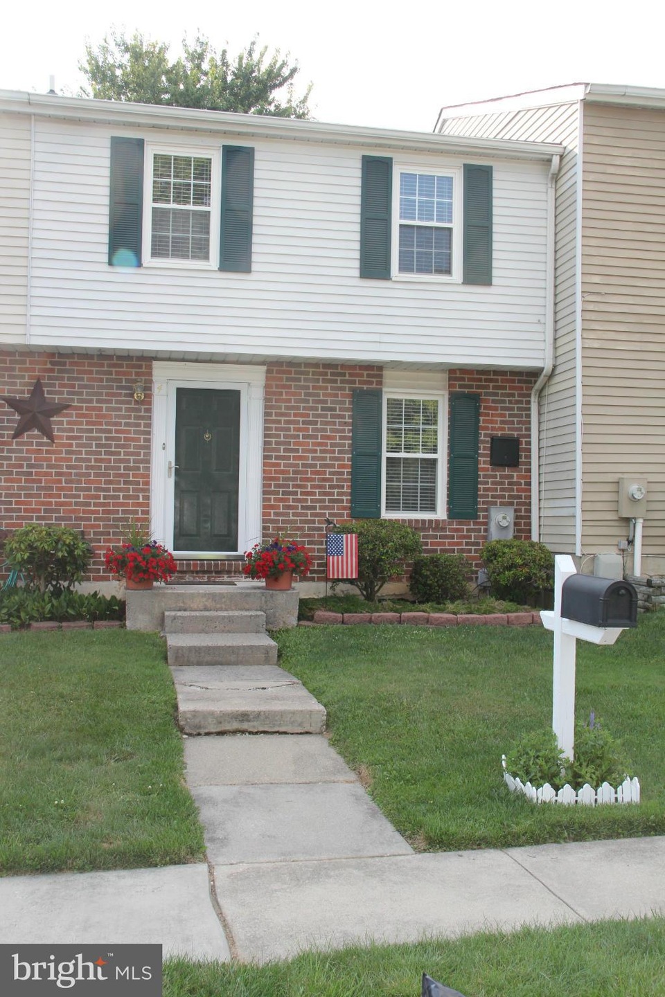 4 Hapsburg Ct, Parkville, MD 21234 - photo 1