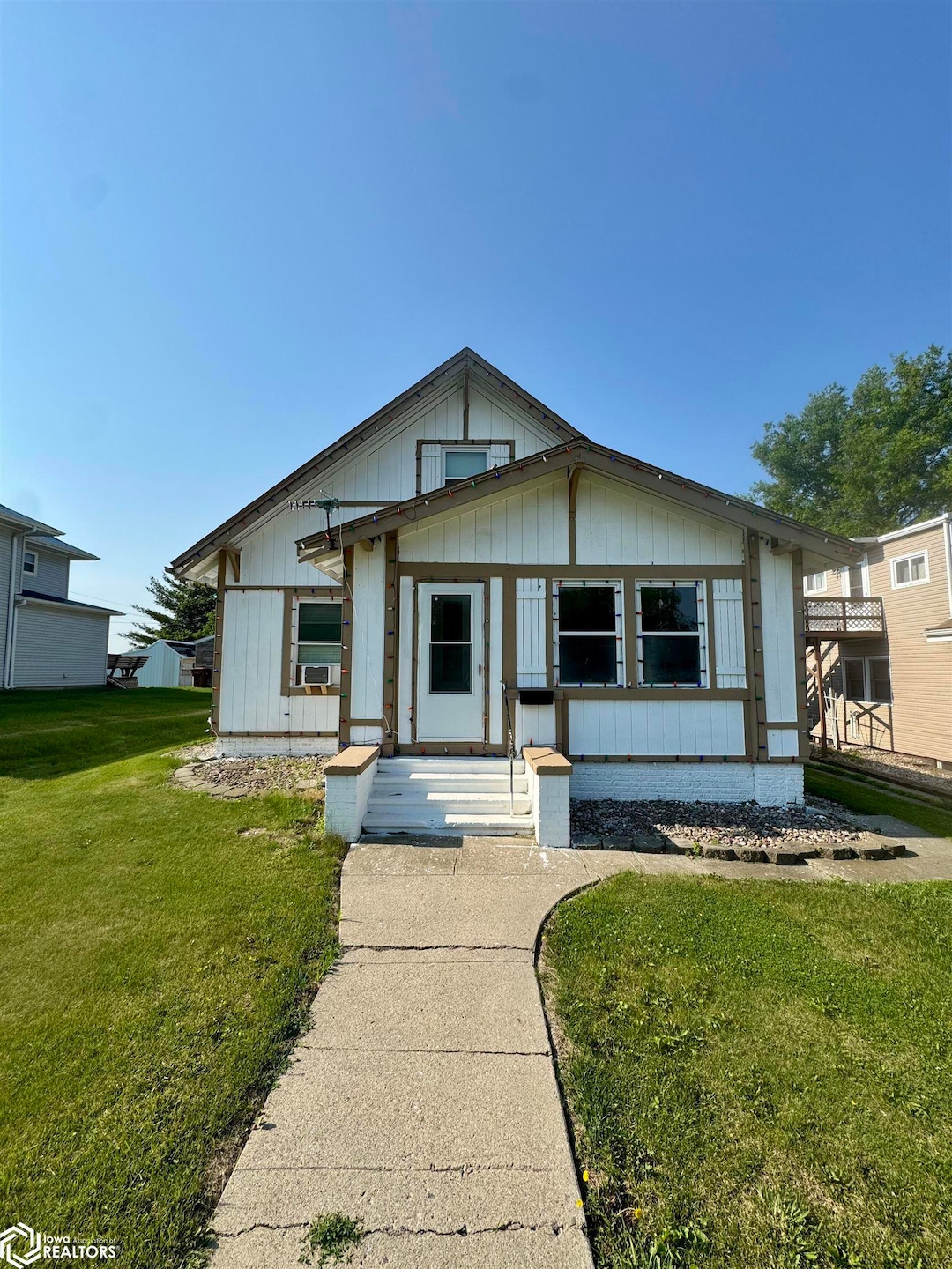 607 S Division St, Audubon, IA 50025 - photo 1