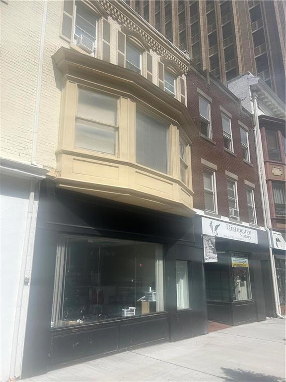 917 W Hamilton St unit 2A, Allentown, PA 18101 - photo 1