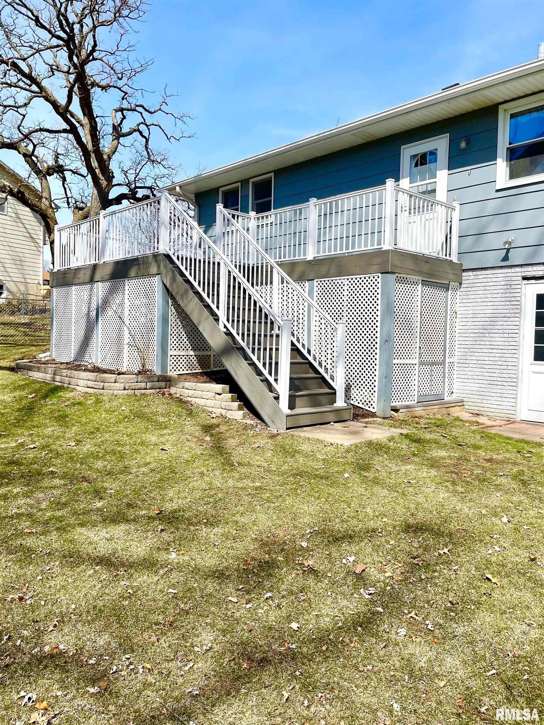 821 W 46th St, Davenport, IA 52806 - photo 1