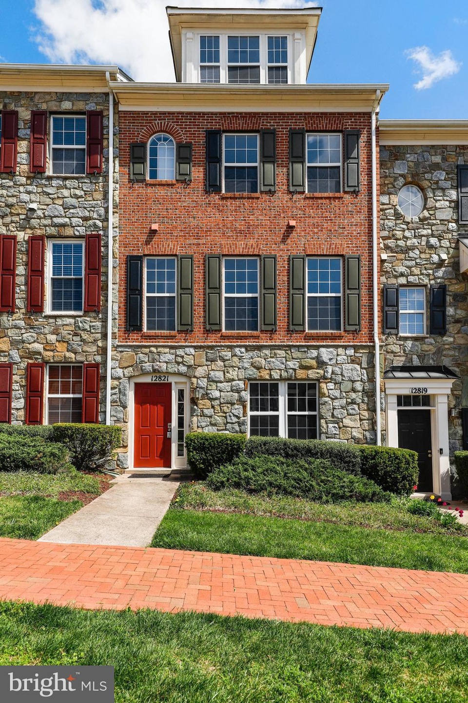 12821 Clarks Crossing Dr, Clarksburg, MD 20871 - photo 1