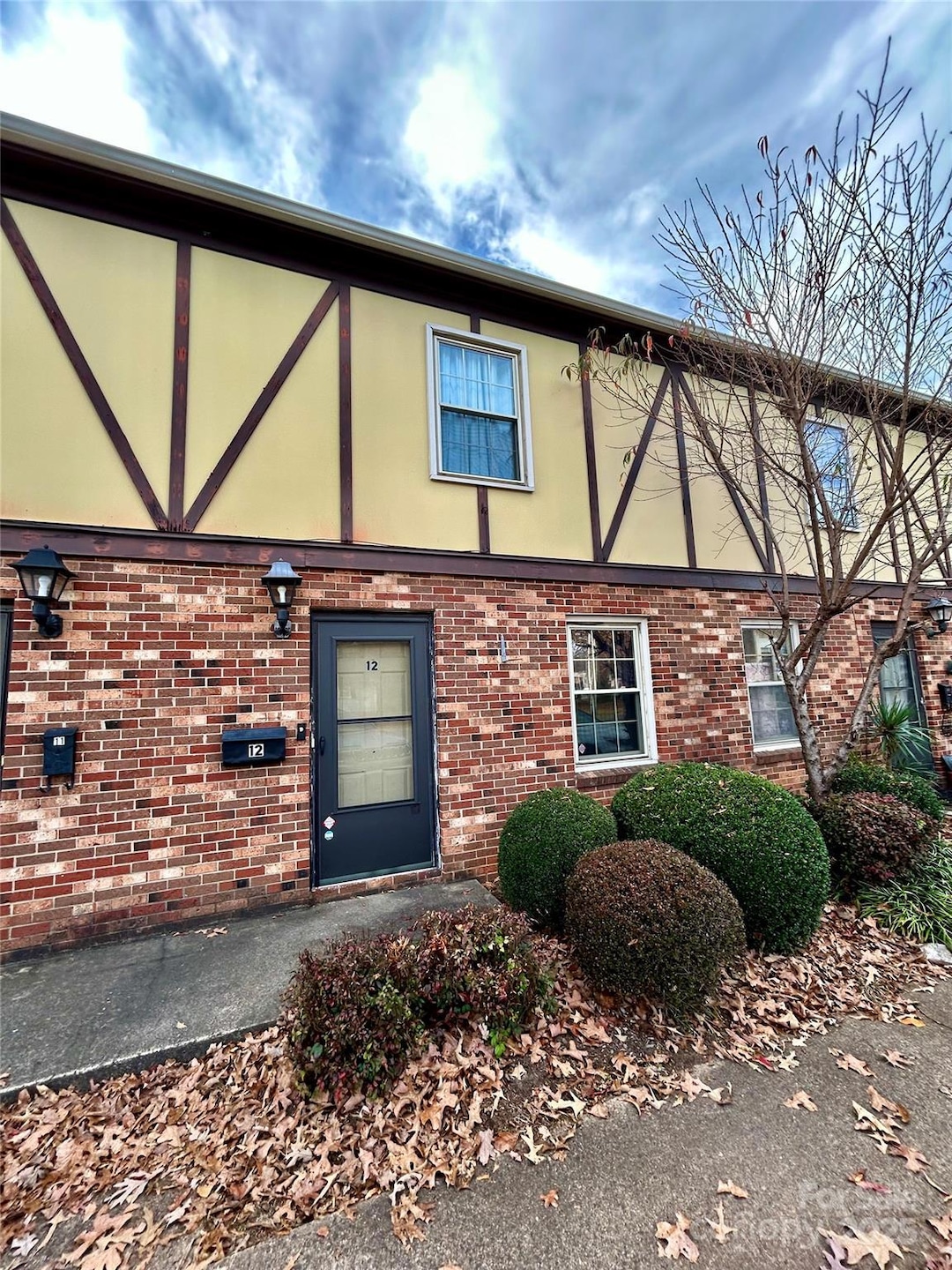 1335 12th Street Dr NW unit 12, Hickory, NC 28601 - photo 1