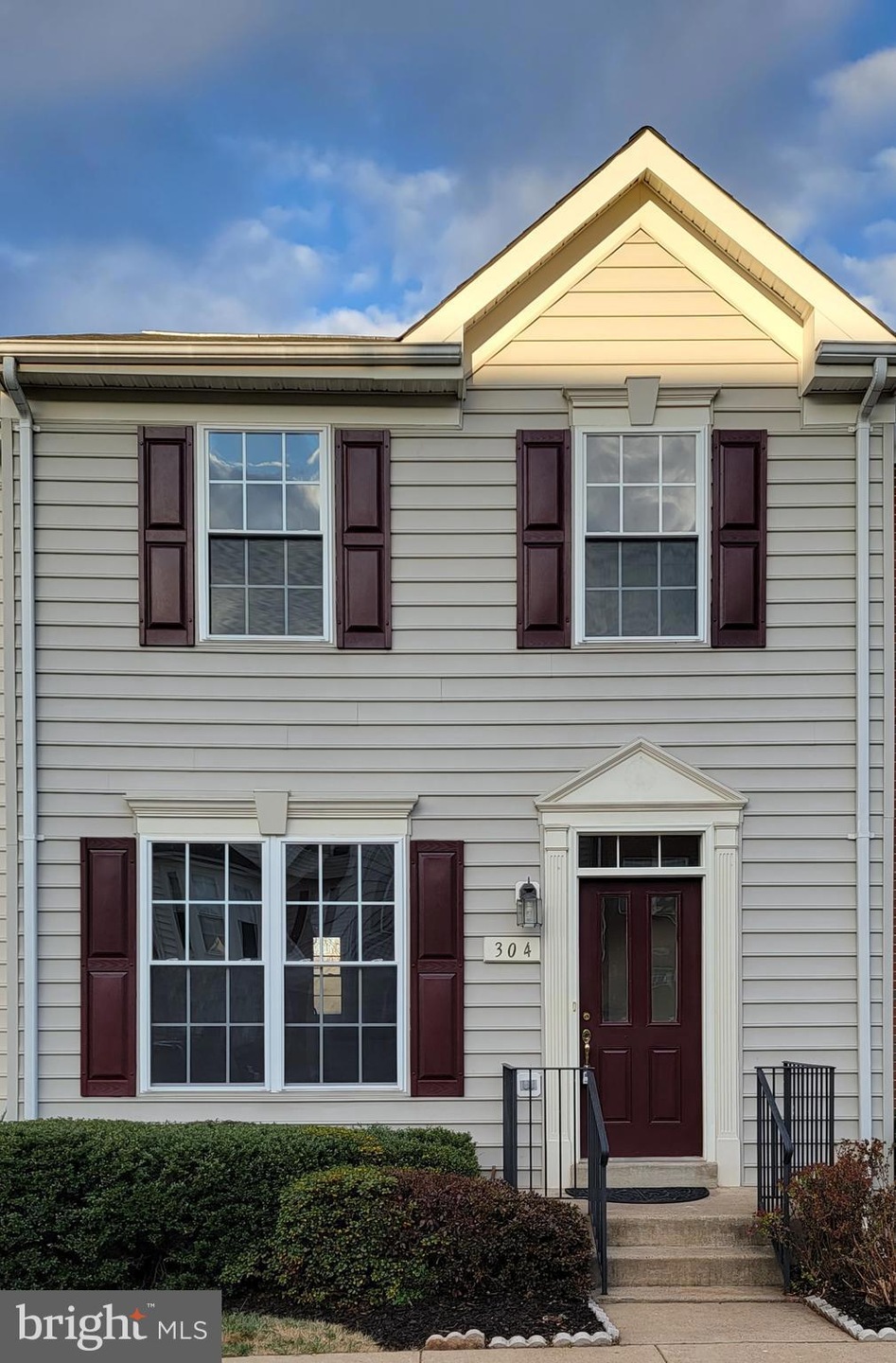 304 Kirby St, Manassas Park, VA 20111 - photo 1