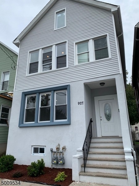 927 Bond St, Elizabeth, NJ 07201 - photo 1