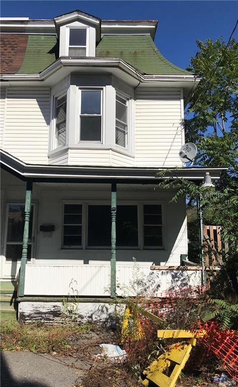 208 Biddle St, Tamaqua, PA 18252 - photo 1