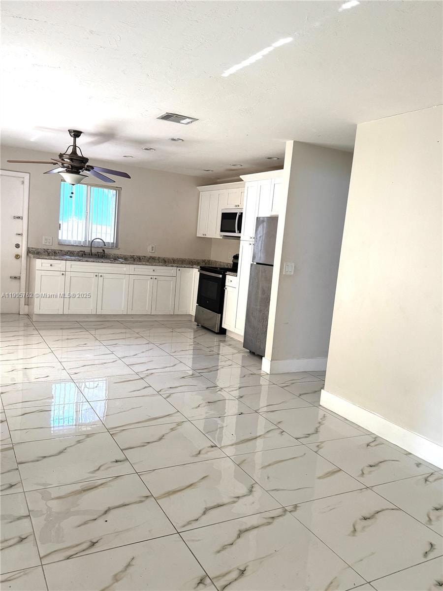 For Rent $2,400/month