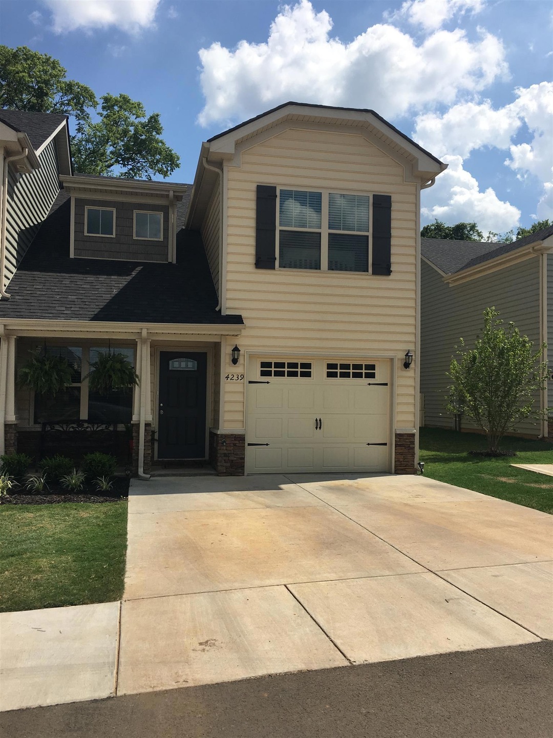 4239 Sunday Silence Way Murfreesboro, TN 37128 Puckett Downs 