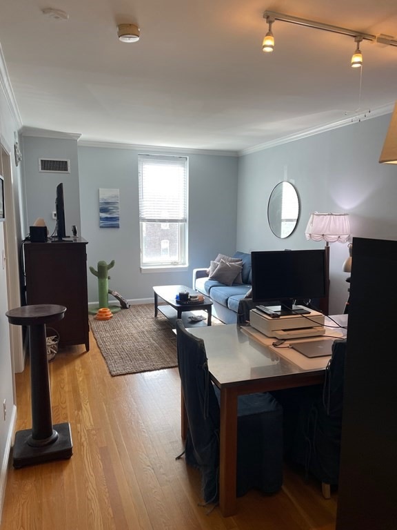19 Wiget St unit 401, Boston, MA 02113 - photo 1