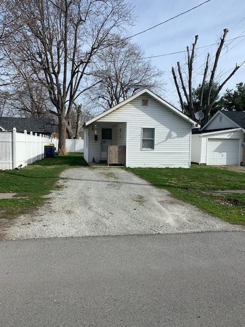 403 E 7th St, Sheridan, IN 46069 - photo 1