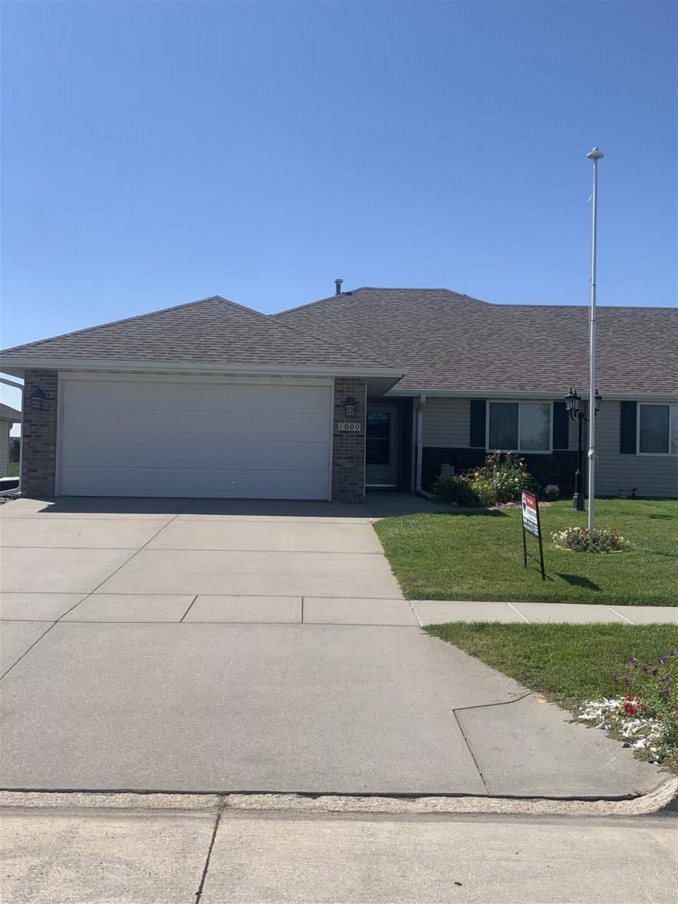 1000 E Sycamore Ave, Norfolk, NE 68701 - photo 1