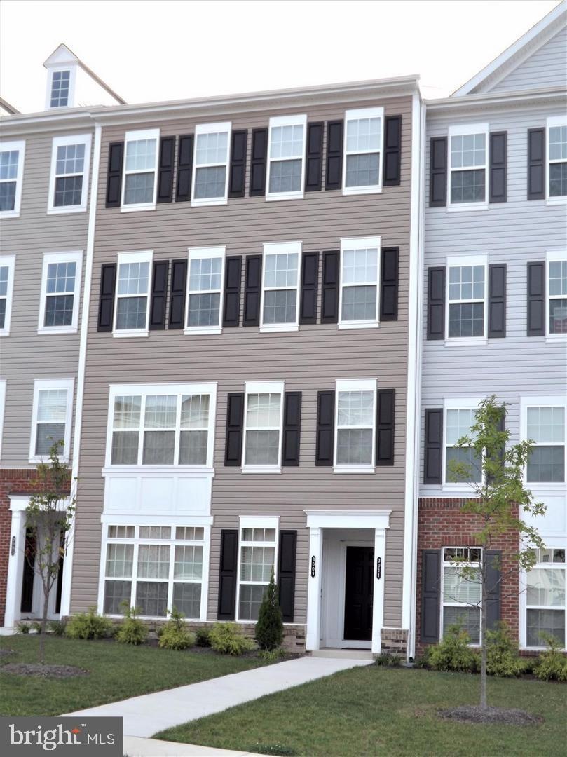 3011 Chesapeake Dr, Dumfries, VA 22026 - photo 1