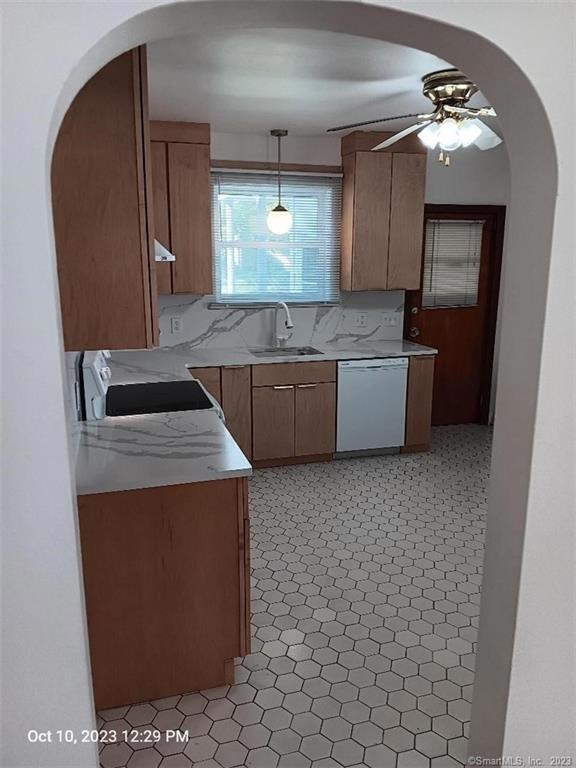 16 Church St unit 1, East Haven, CT 06512 - photo 1