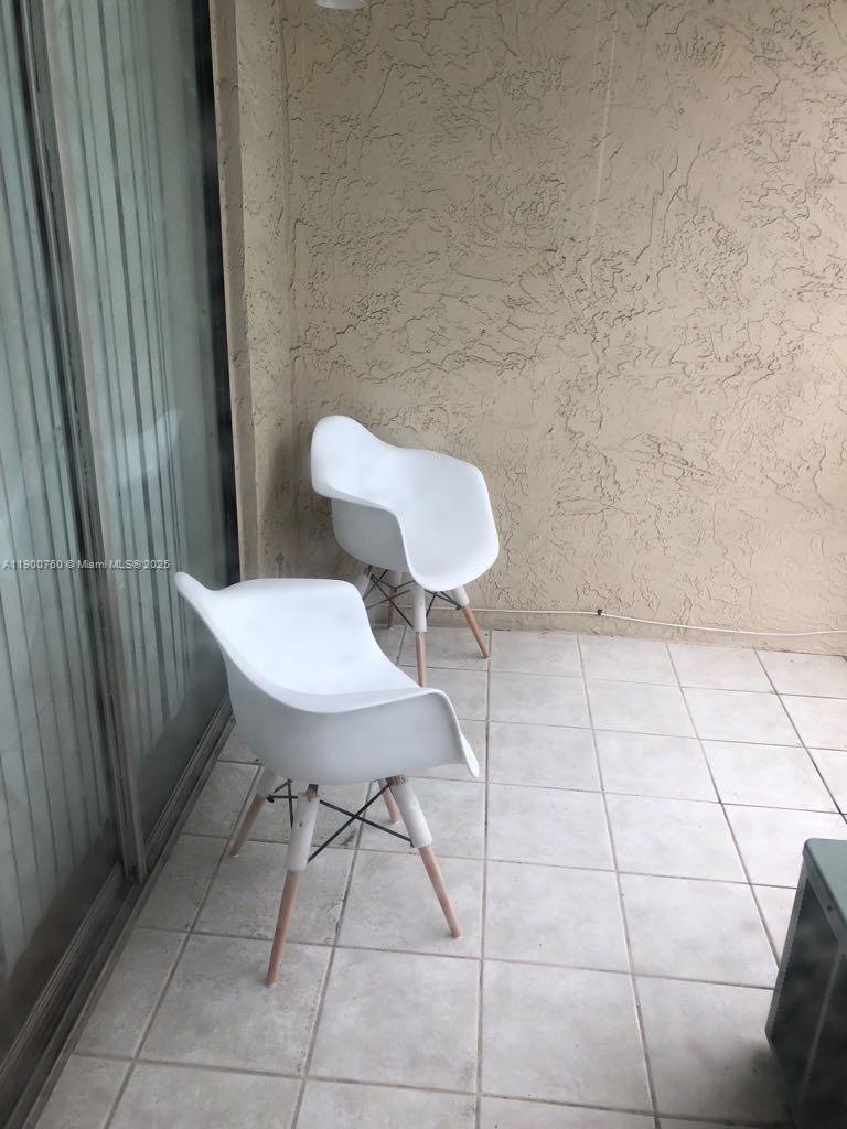 Island Shores Apartments unit 1008, North Miami Beach, FL 33160 - photo 1