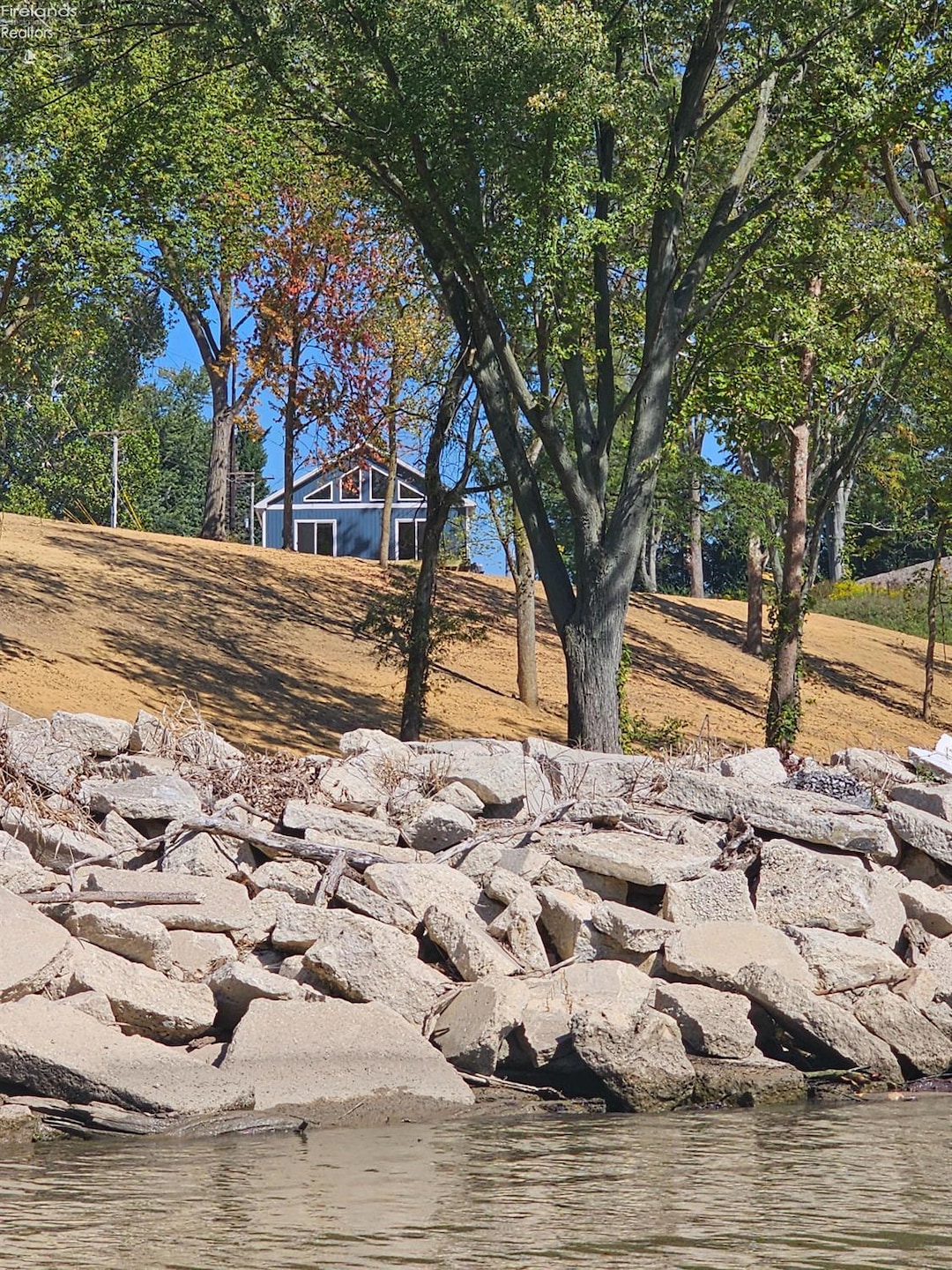 711 Bloom Rd, Fremont, OH 43420 - photo 1