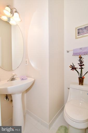 2452 Founders Way, Herndon, VA 20171 - photo 1