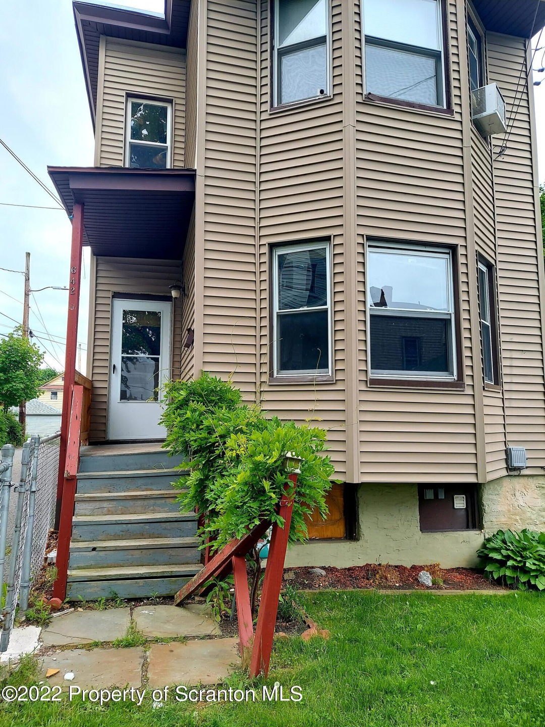 642 Alder St, Scranton, PA 18505 - photo 1