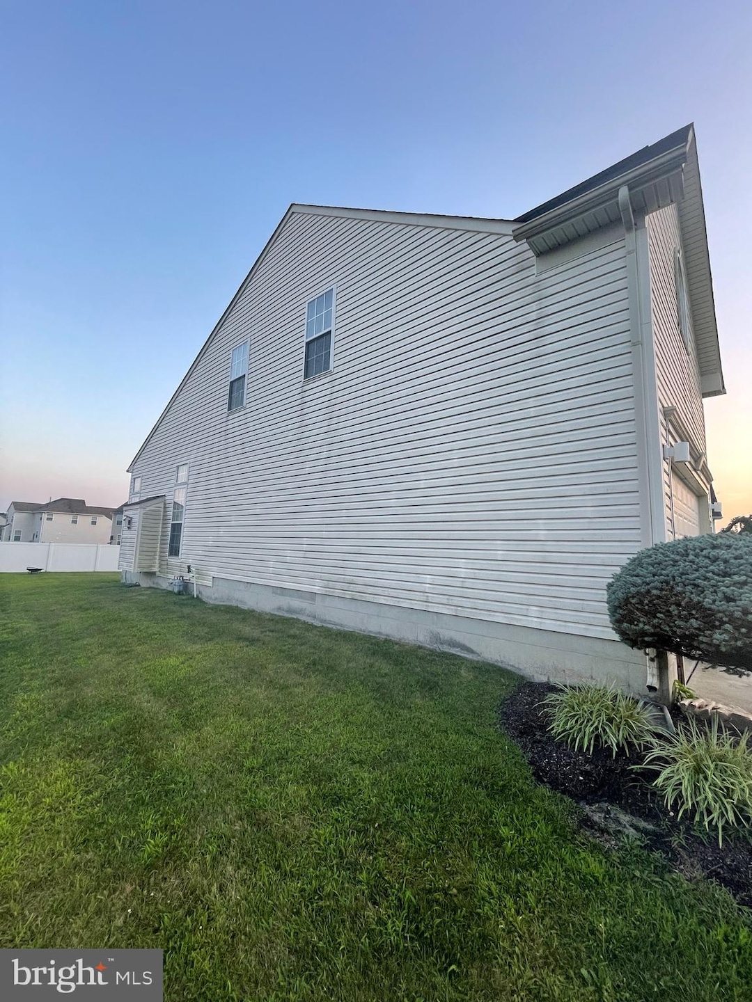 526 Maidstone Dr, Williamstown, NJ 08094 - photo 1