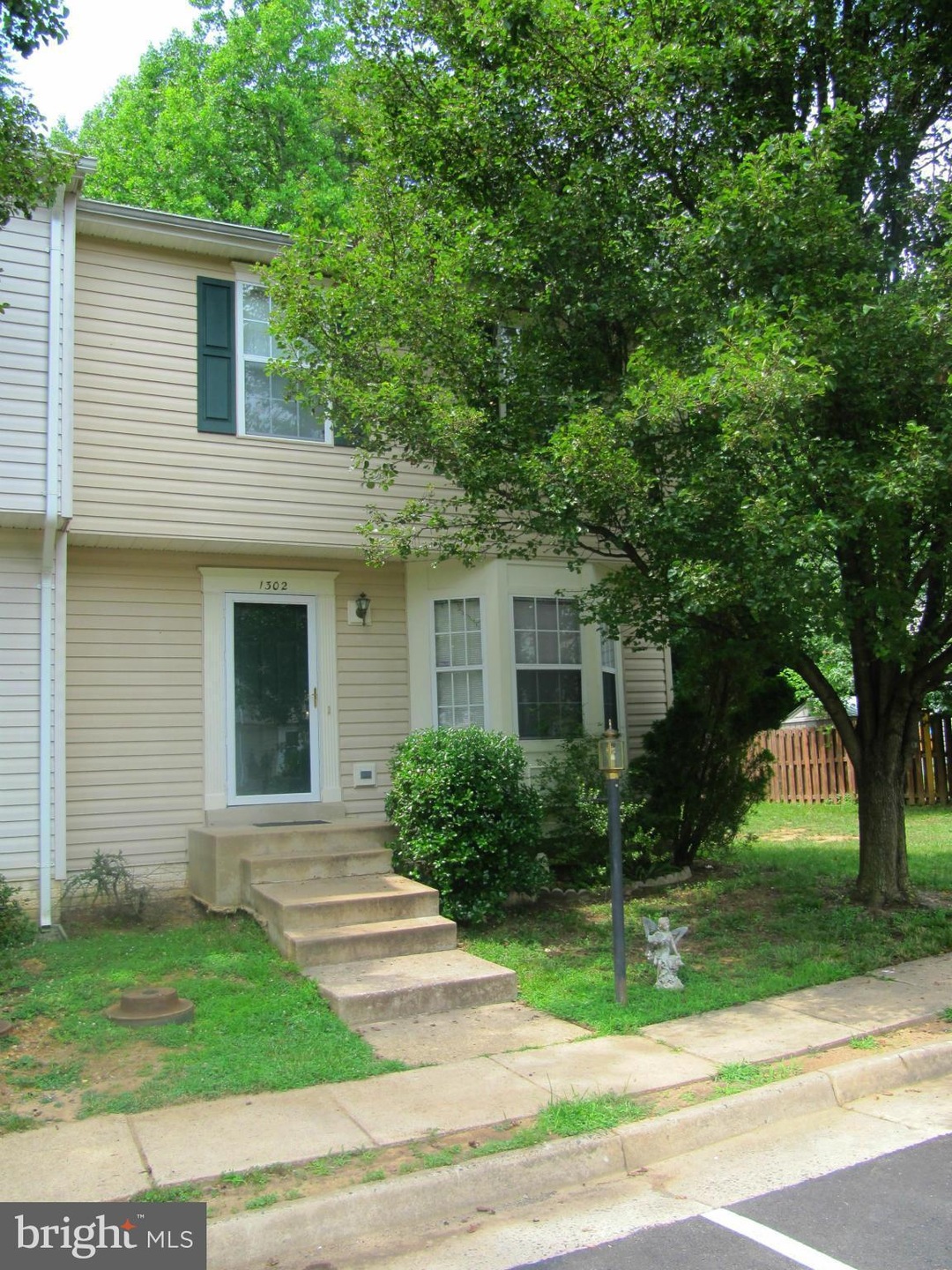 1302 Kings Crest Dr, Stafford, VA 22554 - photo 1