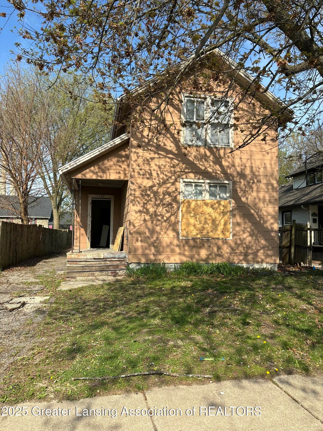 1136 Platt St, Lansing, MI 48910 - photo 1