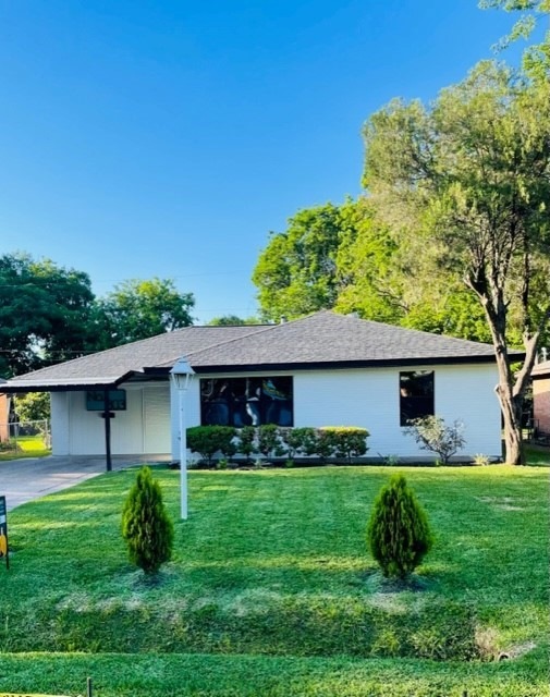 803 E 43rd St, Houston, TX 77022 - photo 1