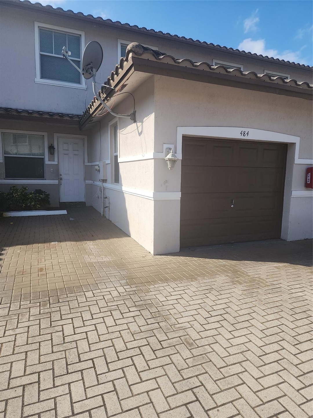 484 NW 43rd St, Oakland Park, FL 33309 - photo 1