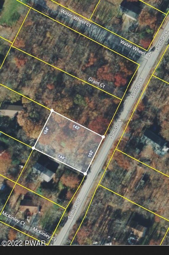 33 Sunrise Dr, Milford, PA 18337 - photo 1