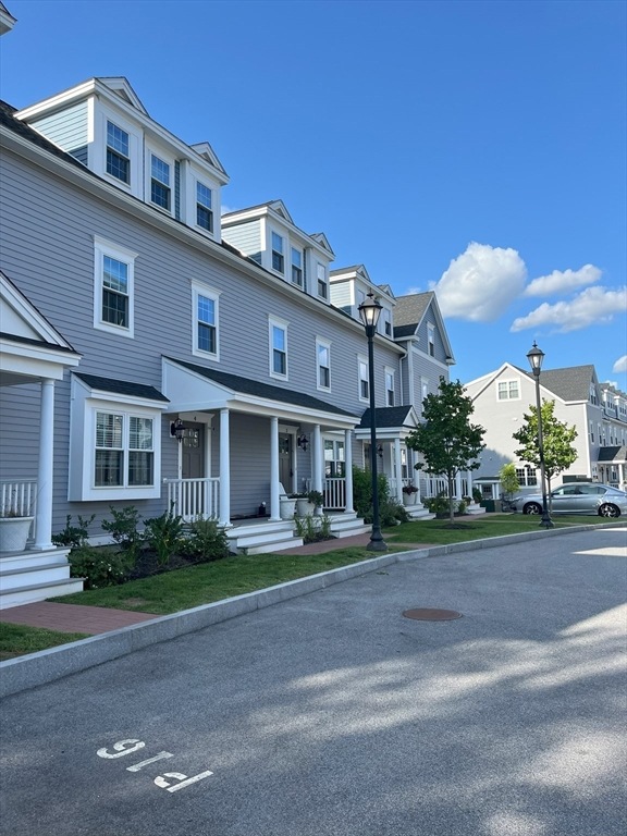 12 S Mason St unit 4, Salem, MA 01970 - photo 1
