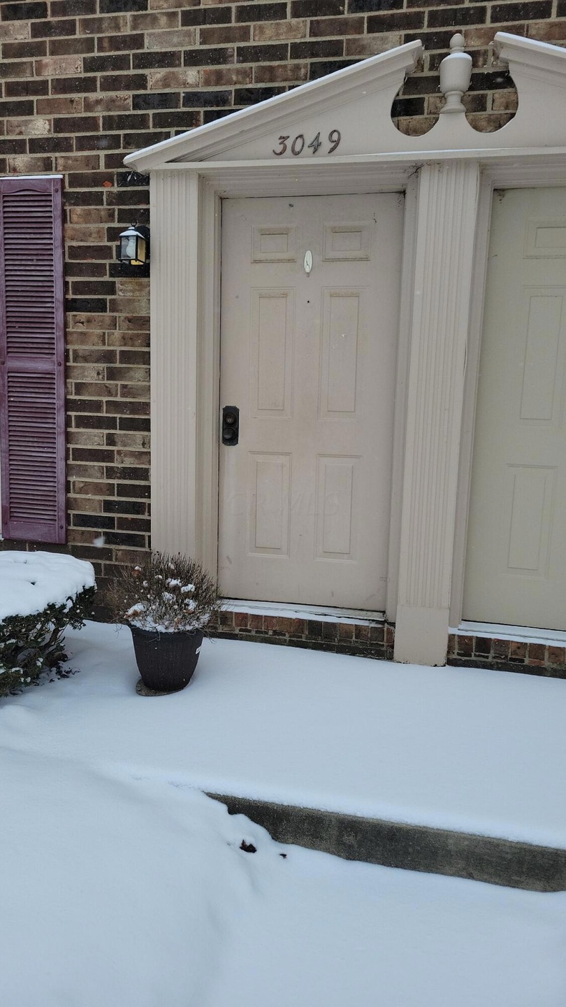 3049 Bethel Rd, Columbus, OH 43220 - photo 1