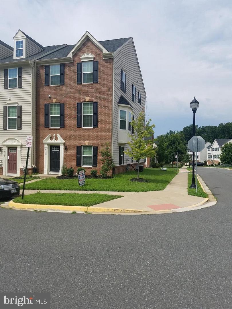 4400 Daisy Reid Ave, Woodbridge, VA 22192 - photo 1