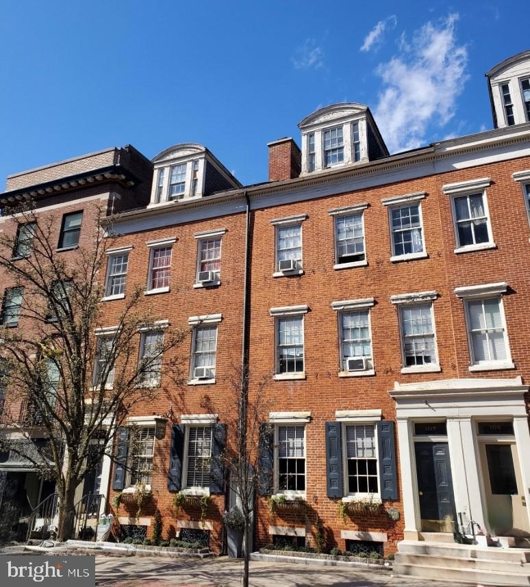 107 E Market St unit 2ND FLOOR FRONT, York, PA 17401 - photo 1