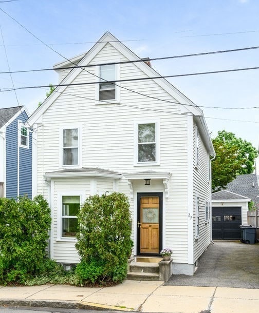 27 Summer St, Newburyport, MA 01950 - photo 1