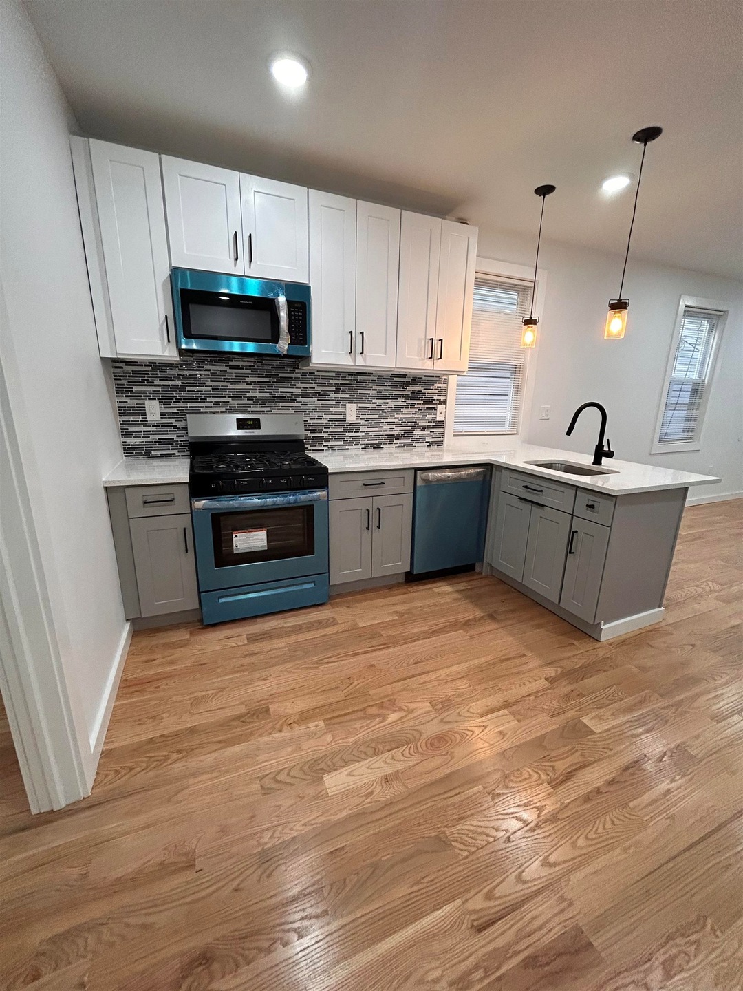 518 51st St unit 1R, West New York, NJ 07093 - photo 1