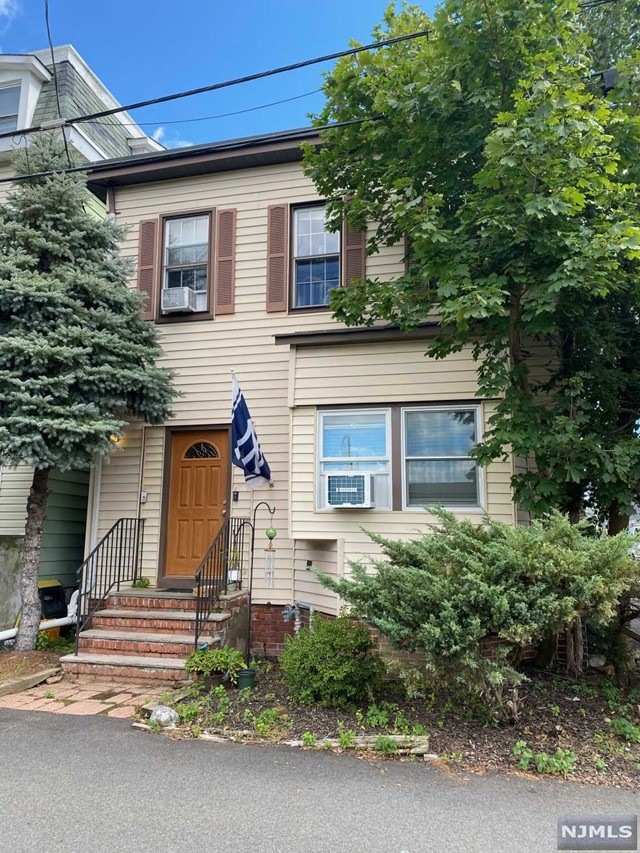 196 Railroad Ave unit 1B, Northvale, NJ 07647 - photo 1